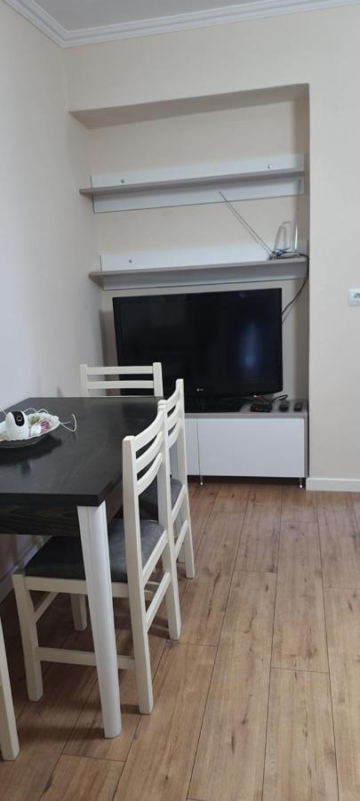 Brand New Apartment Gjirokastër Esterno foto